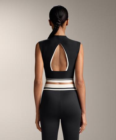 Летняя майка PERFECT-ADAPT- Заказать в России