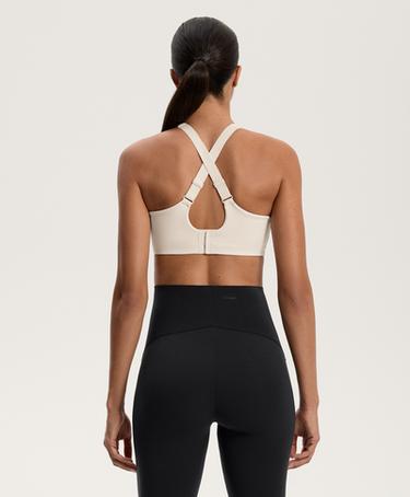 OYSHO Спортивный топ с перекрещивающейся спинкой и поддержкой купить с доставкой.