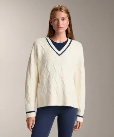 V-NECK KNIT JUMPER WITH DIAMOND EFFECT