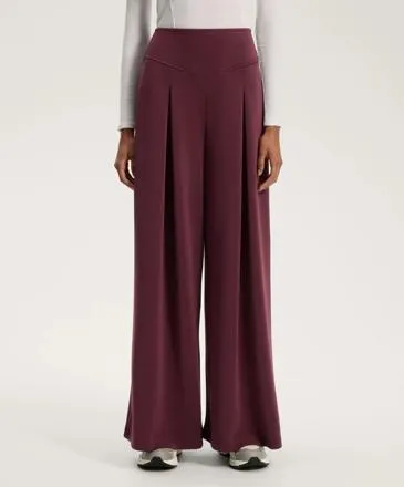 WIDE-LEG TROUSERS WITH FRONT PLEAT AND SOFT-TOUCH MODAL