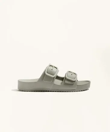 BUCKLE SANDALS