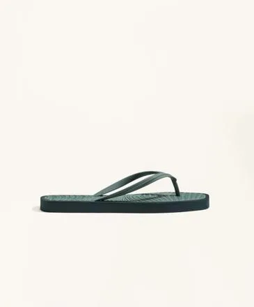 TEXTURED BEACHWEAR SANDALS