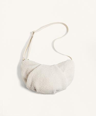 OYSHO Мини сумка через плечо из искусственного меха купить с доставкой.