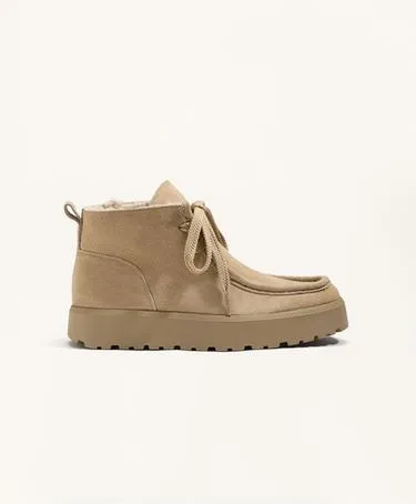 LACE-UP ANKLE BOOTS WITH WELT