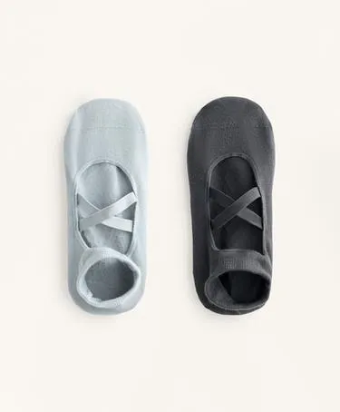 2 PAIRS OF COTTON BLEND YOGA AND PILATES SOCKS WITH CROSSOVER STRAPS