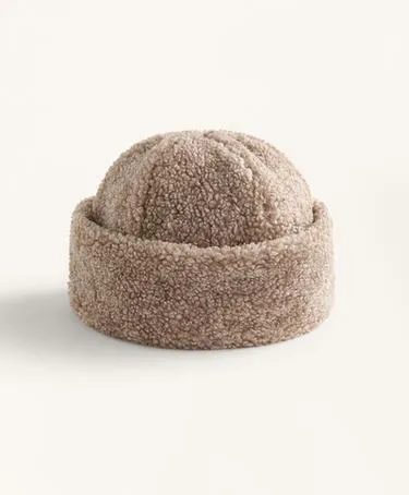 FAUX-SHEARLING HAT- Заказать в России