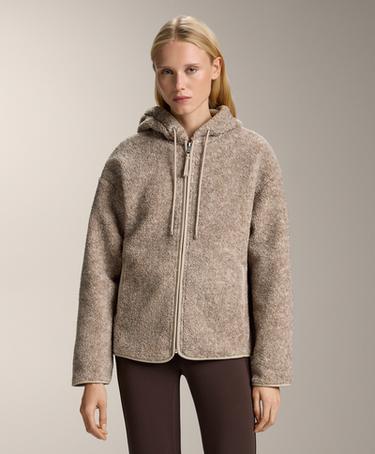 OYSHO Полушубок с капюшоном из искусственного меха купить с доставкой.