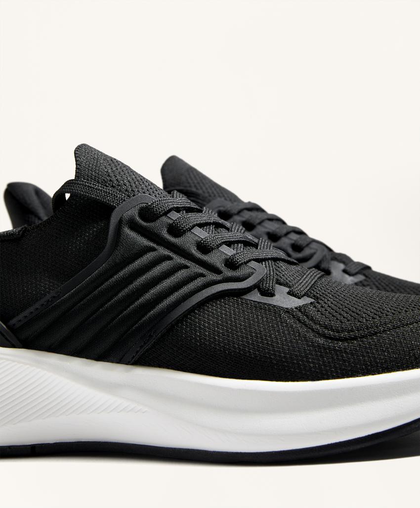 Универсальные кроссовки для повседневной носки и прогулок