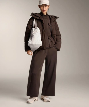 Куртка с карманами и регулируемым поясом из мягкой ткани с модалом- Заказать в России