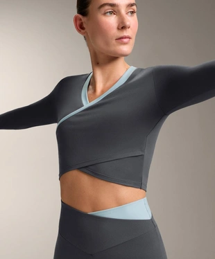 TANK TOP COMFORTLUX с длинным рукавом и контрастными деталями- Заказать в России