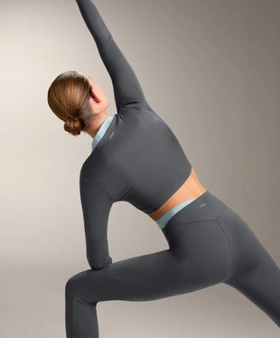 TANK TOP COMFORTLUX с длинным рукавом и контрастными деталями- Заказать в России