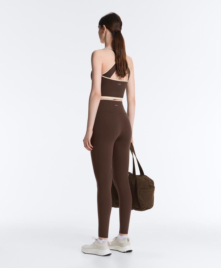 Tank top Comfortlux с контрастной перекрестной спинкой