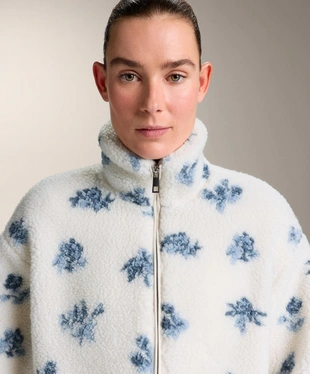 Куртка из искусственной овчины с цветочным принтом- Заказать в России