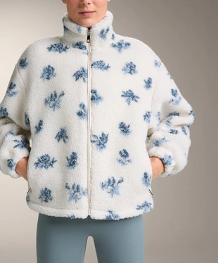 Куртка из искусственной овчины с цветочным принтом- Заказать в России