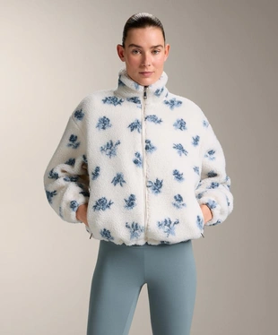 Куртка из искусственной овчины с цветочным принтом- Заказать в России