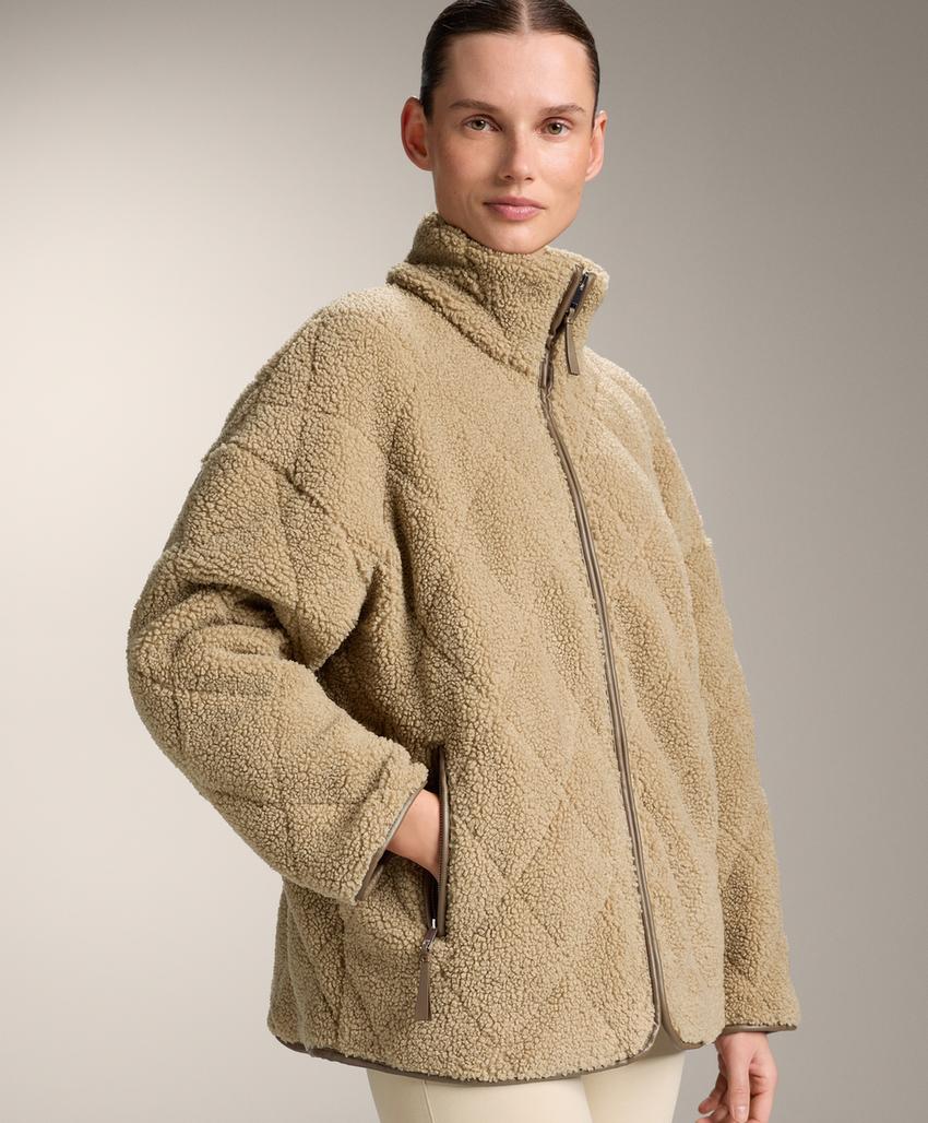 Стеганая куртка из искусственной овчины в ромбы