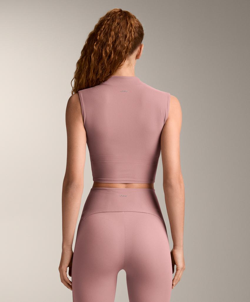 Tank top Comfortlux с перекрестным вырезом без рукавов