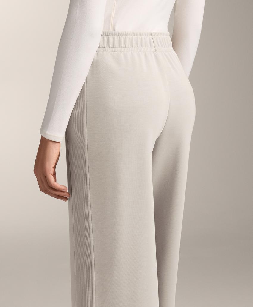 Широкие прямые брюки в рубчик с модалом и начесом