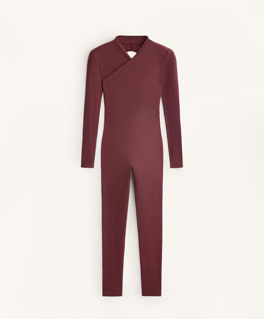 Длинный комбинезон Comfortlux с перекрестными деталями и длинным рукавом