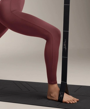 Длинный комбинезон COMFORTLUX с перекрестными деталями и длинным рукавом- Заказать в России