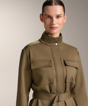 Куртка с эффектом неопрена и поясом- Заказать в России