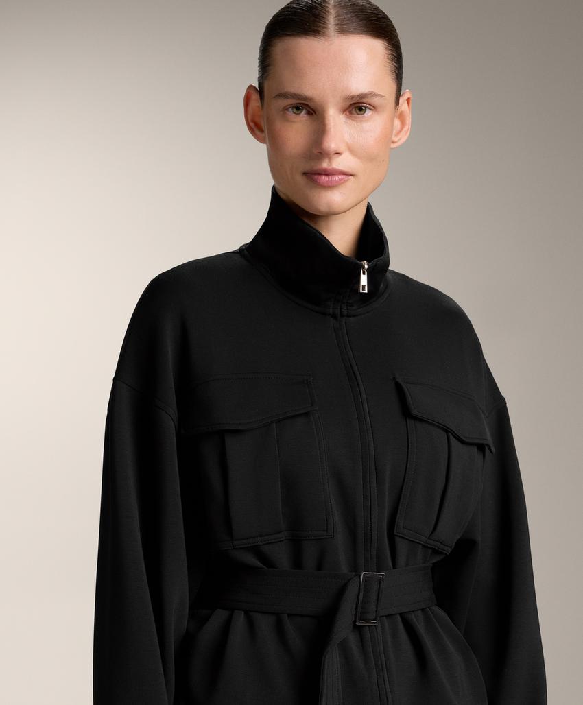 Куртка с ремнем из мягкой ткани с модалом