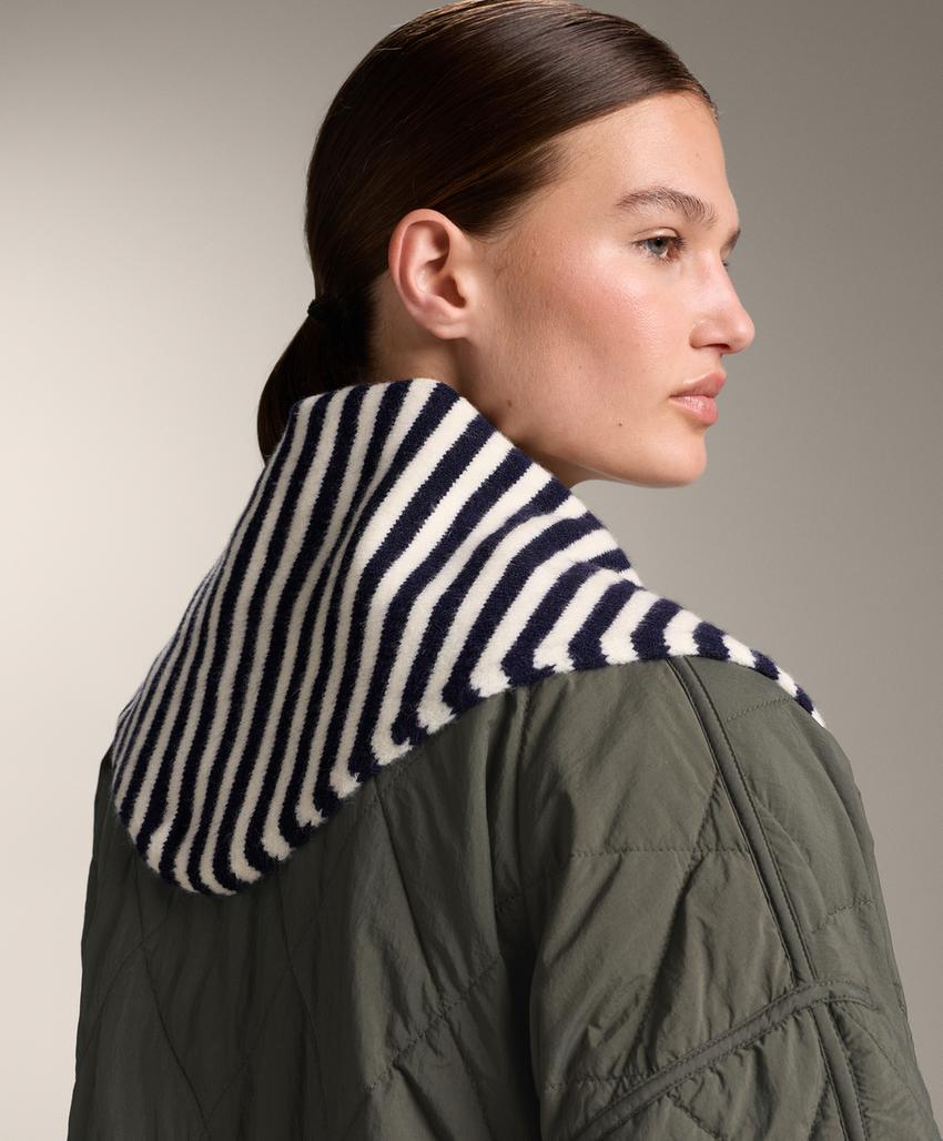 Вязаная бандана в полоску