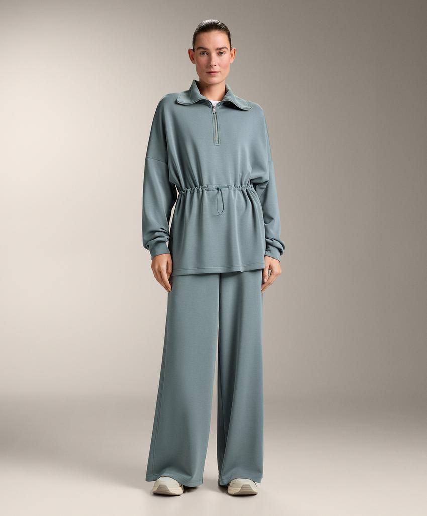 Прямые брюки в рубчик с модалом и мягкой на ощупь тканью