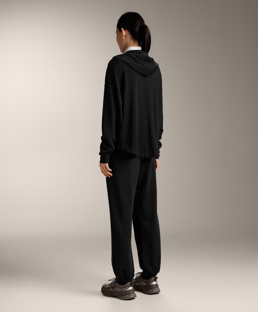 Толстовка на молнии из мягкого модала