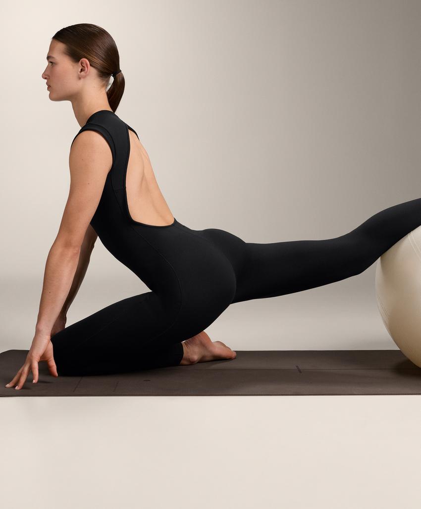 Длинный комбинезон Evermove без рукавов