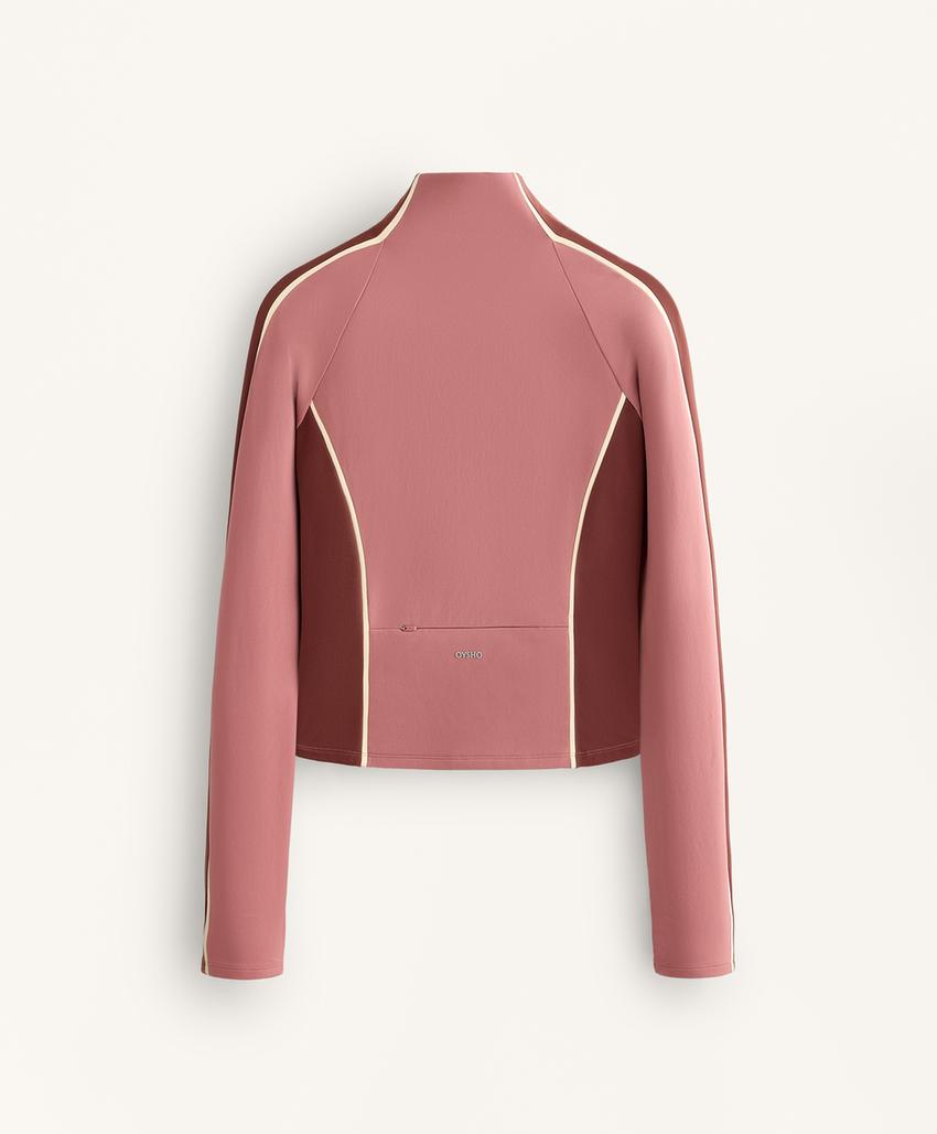 Легкая и теплая высокотехнологичная куртка