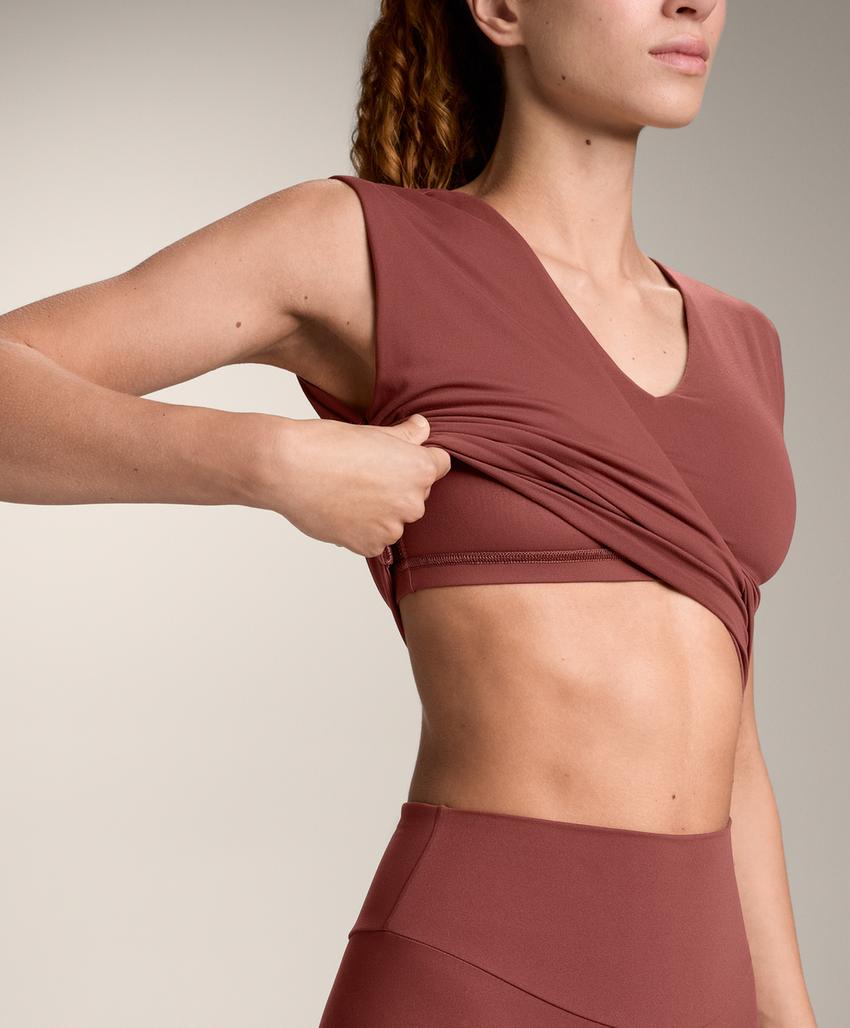 Топ-майка Comfortlux с перекрестными деталями