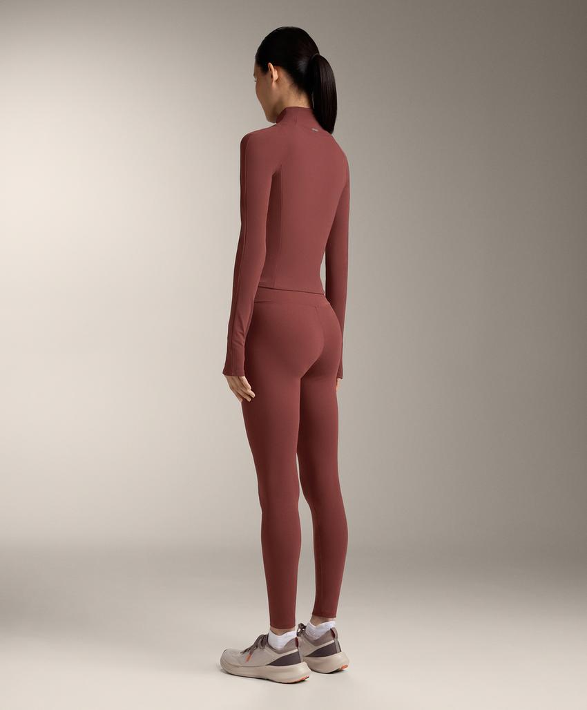 Легкая и теплая высокотехнологичная куртка