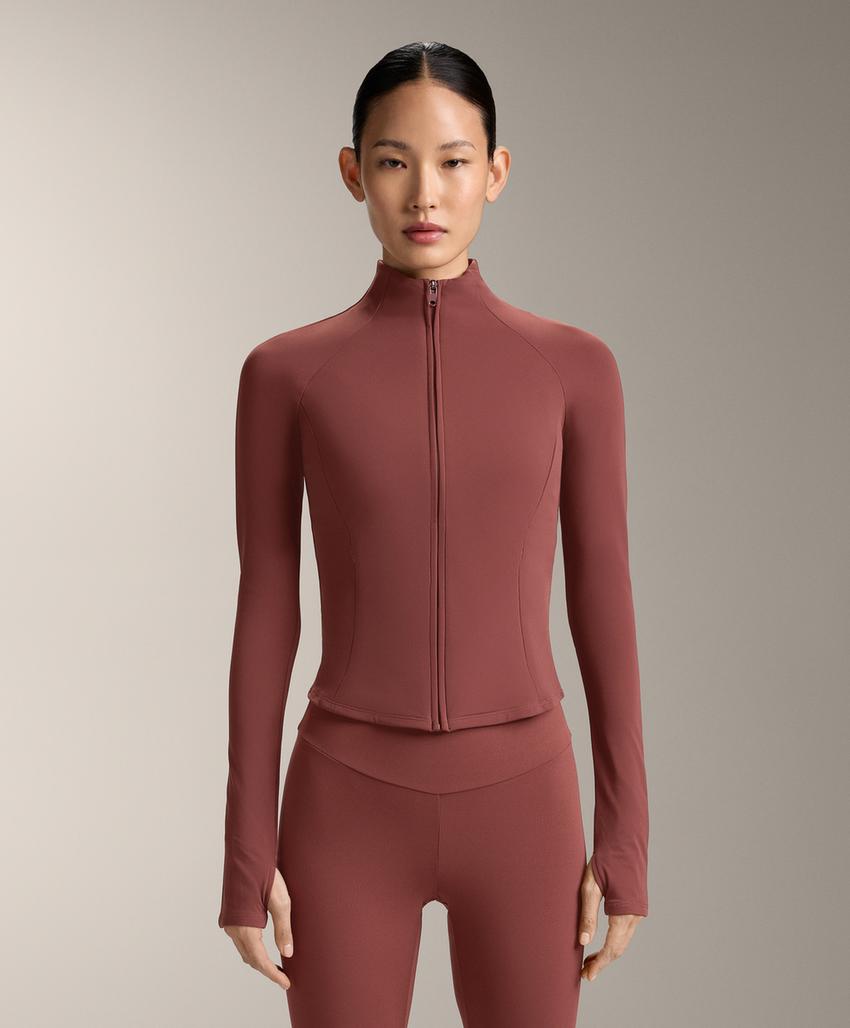 Легкая и теплая высокотехнологичная куртка