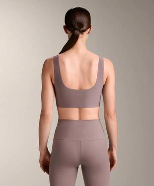 Спортивный бюстгальтер PERFECT ADAPT со средней степенью поддержки- Заказать в России