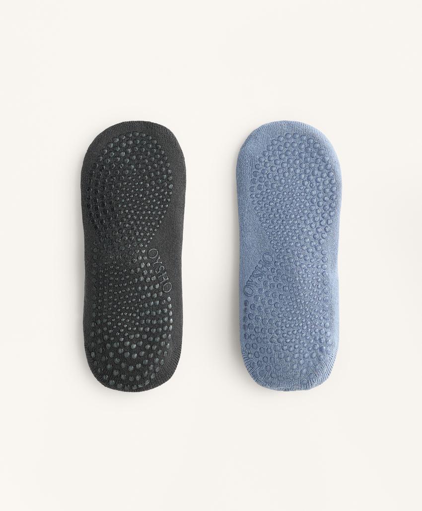 2 pairs of padded cotton blend yoga and Pilates socks with crossover straps