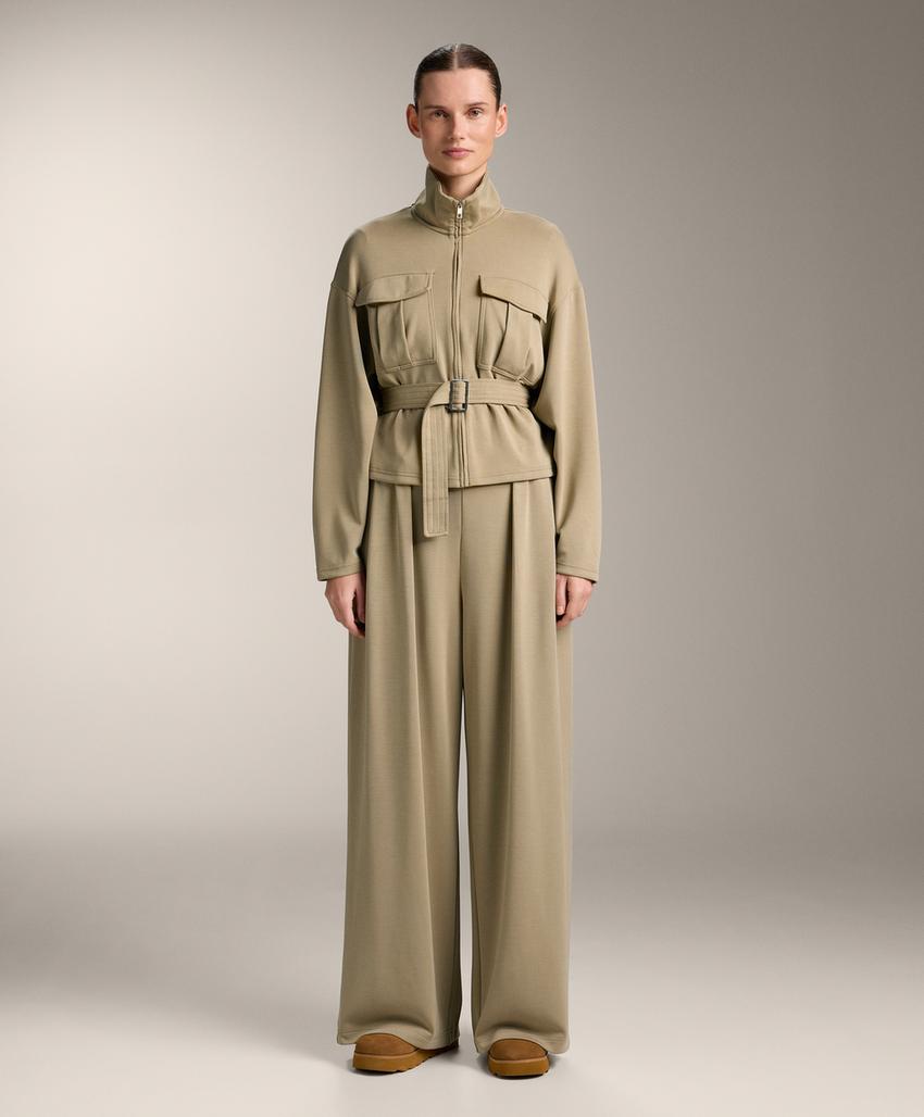 Широкие брюки со складками на талии из мягкой ткани с модалом