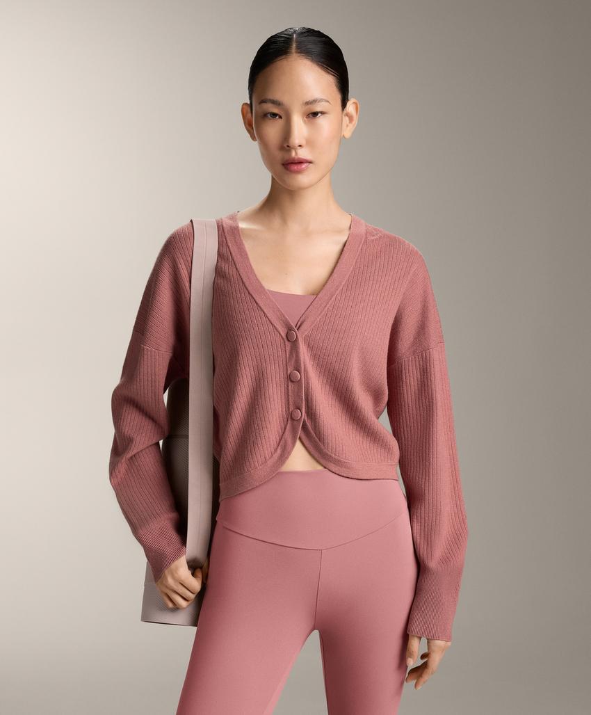 Вязаный кардиган в рубчик