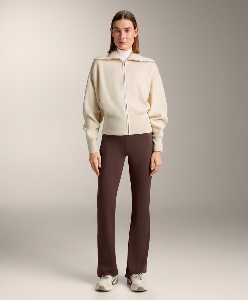 Вязаная куртка на молнии с контрастными деталями