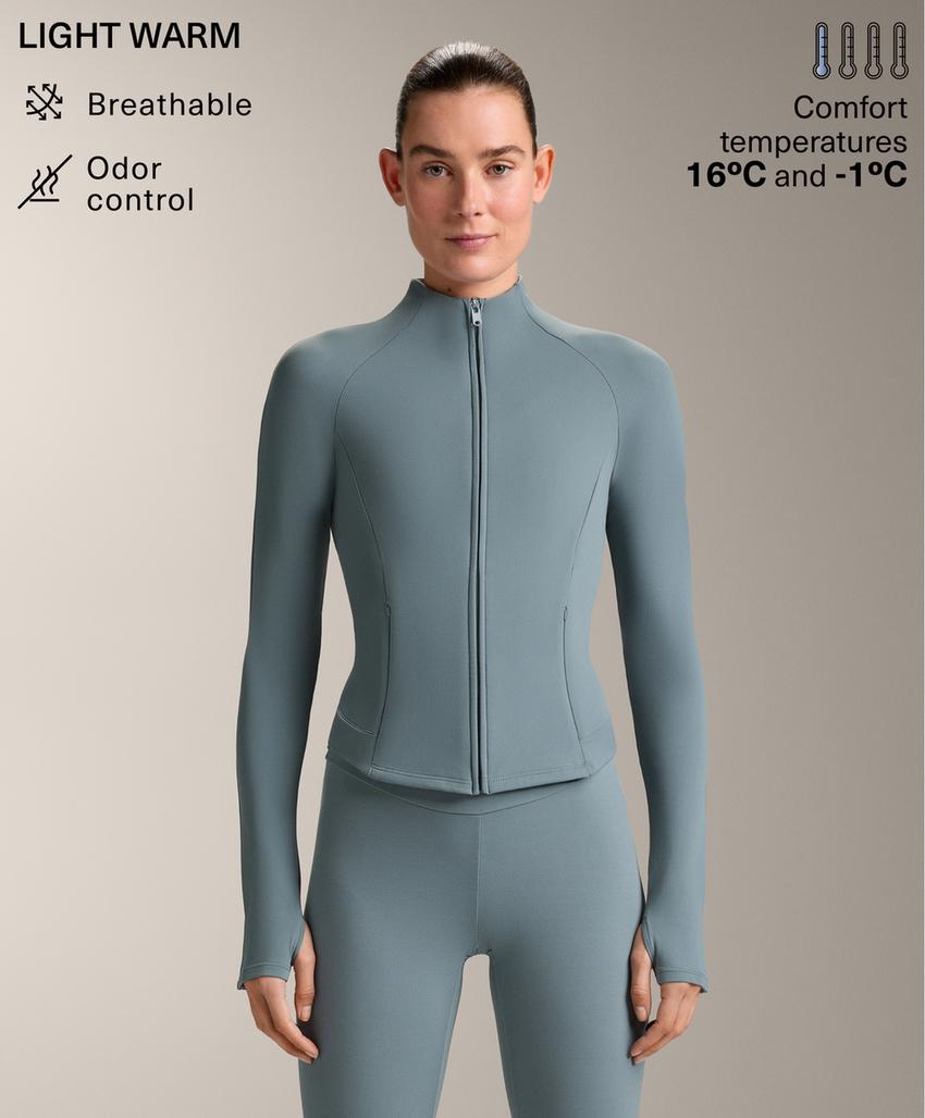 Легкая и теплая высокотехнологичная куртка