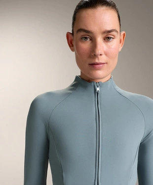 Легкая и теплая высокотехнологичная куртка- Заказать в России