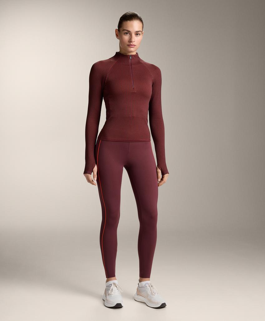 Лонгслив из высокотехнологичной ткани