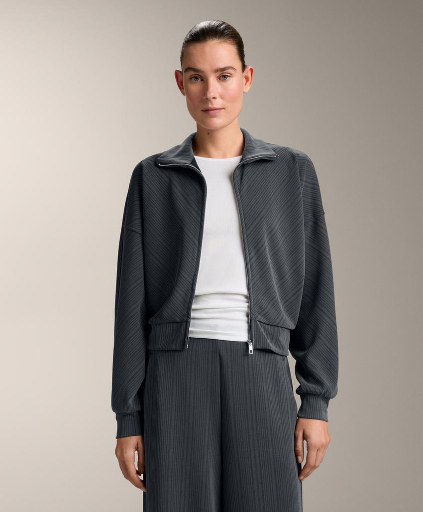 Куртка с асимметричной полосой из ткани с модалом