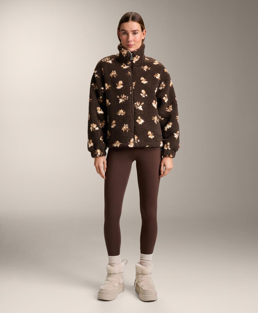 Пушистая куртка с цветочным принтом из искусственного меха