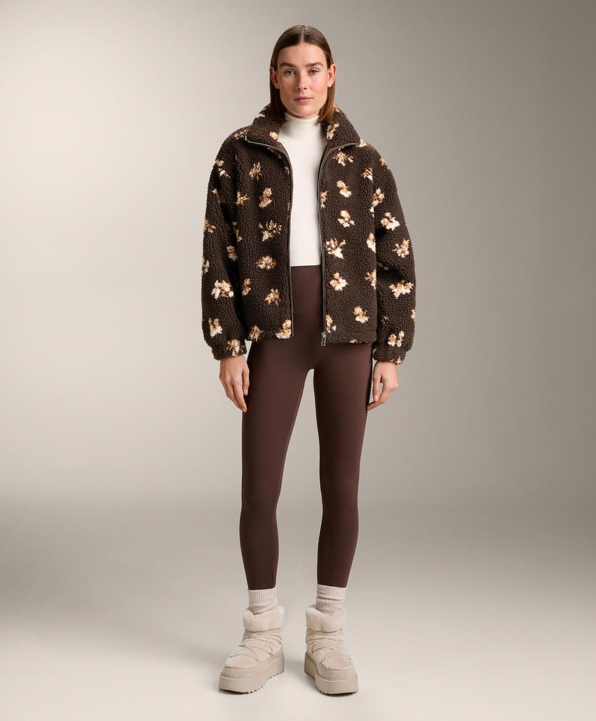 Пушистая куртка с цветочным принтом из искусственного меха