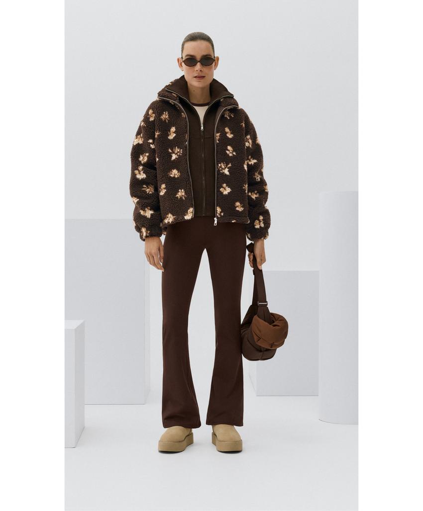 Пушистая куртка с цветочным принтом из искусственного меха