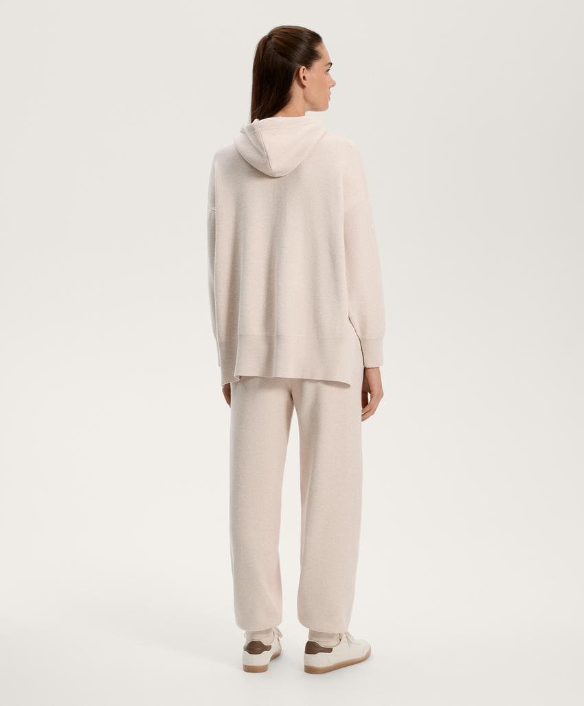 Длинный вязаный свитер с капюшоном