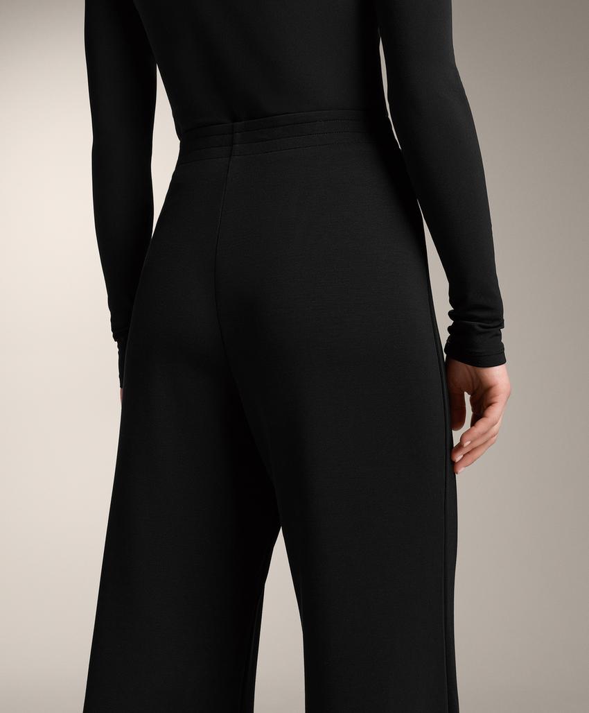 Широкие брюки из мягкого модала