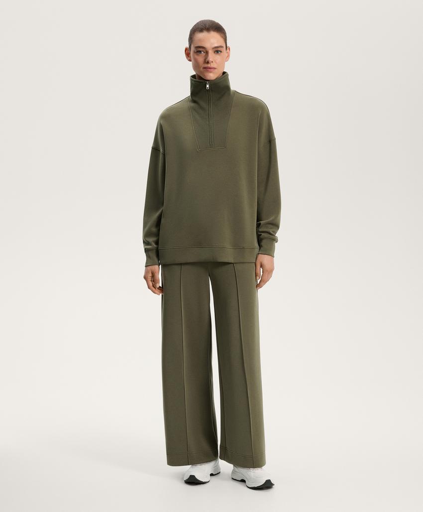 Толстовка с молнией на половину длины из мягкого модала с ребристыми деталями