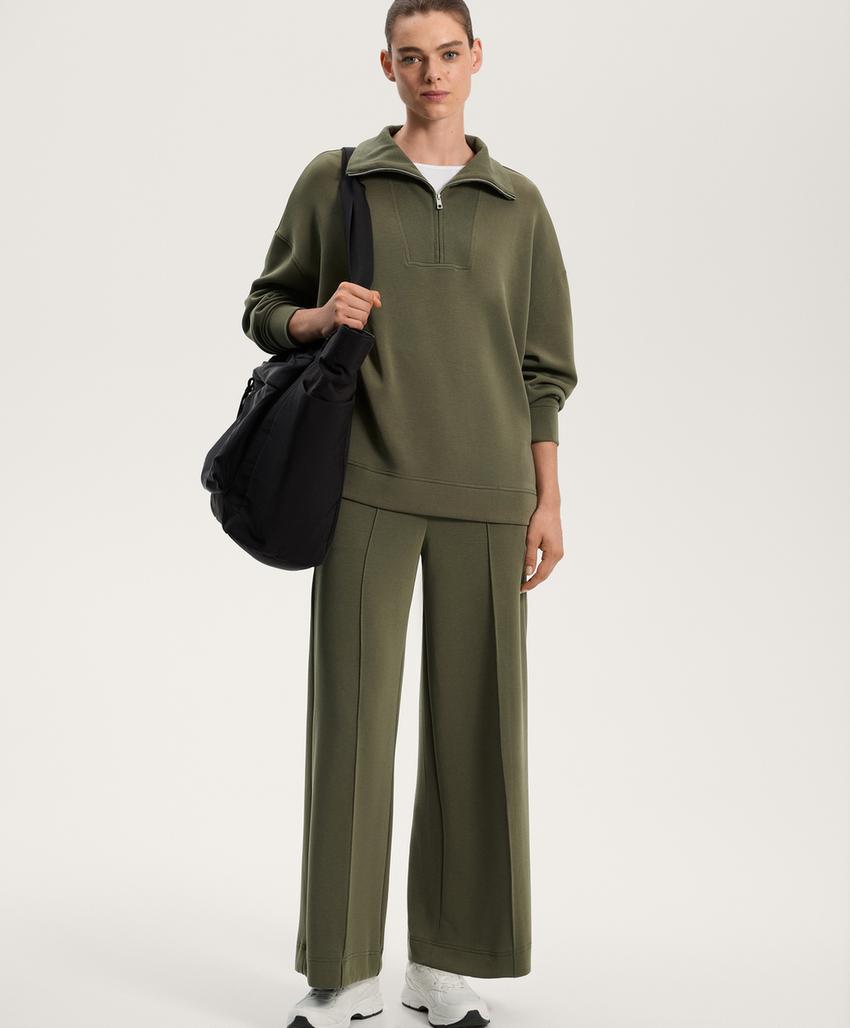 Толстовка с молнией на половину длины из мягкого модала с ребристыми деталями